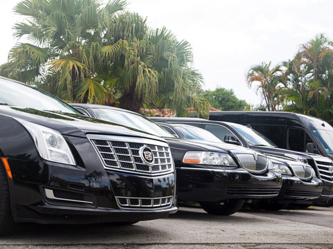 A Luxury Limo Inc.-阳光岛海滩必去景点
