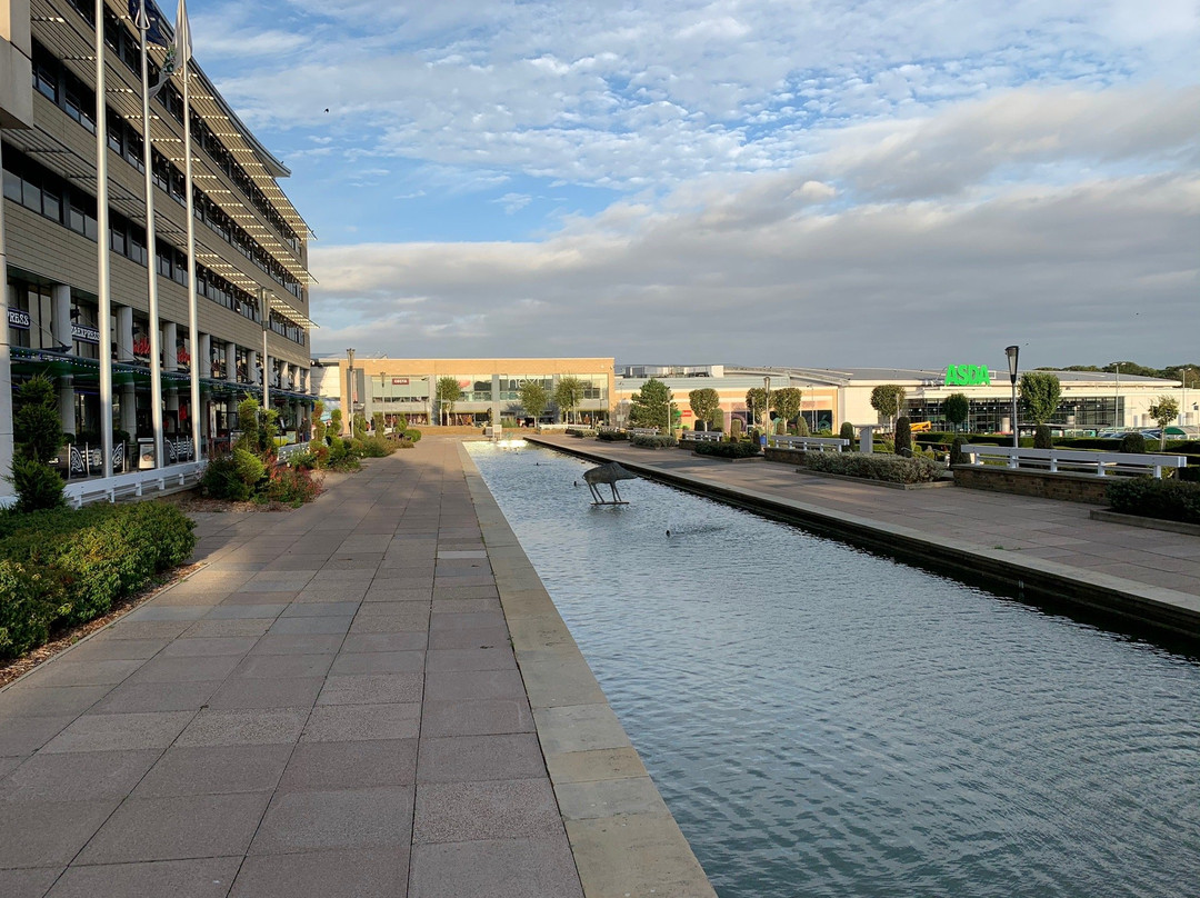The Water Gardens Shopping Centre景点图片