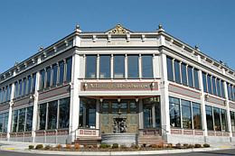 Kelly Art Deco Light Museum景点图片