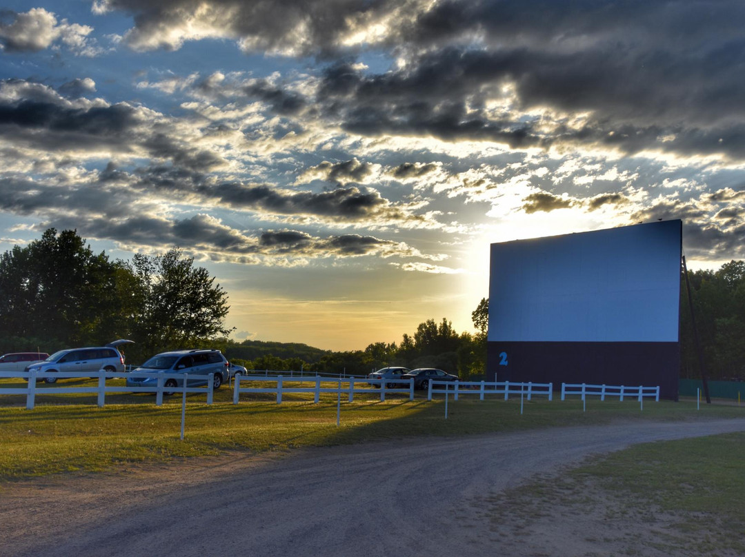 Sunset Drive-In Theatre景点图片