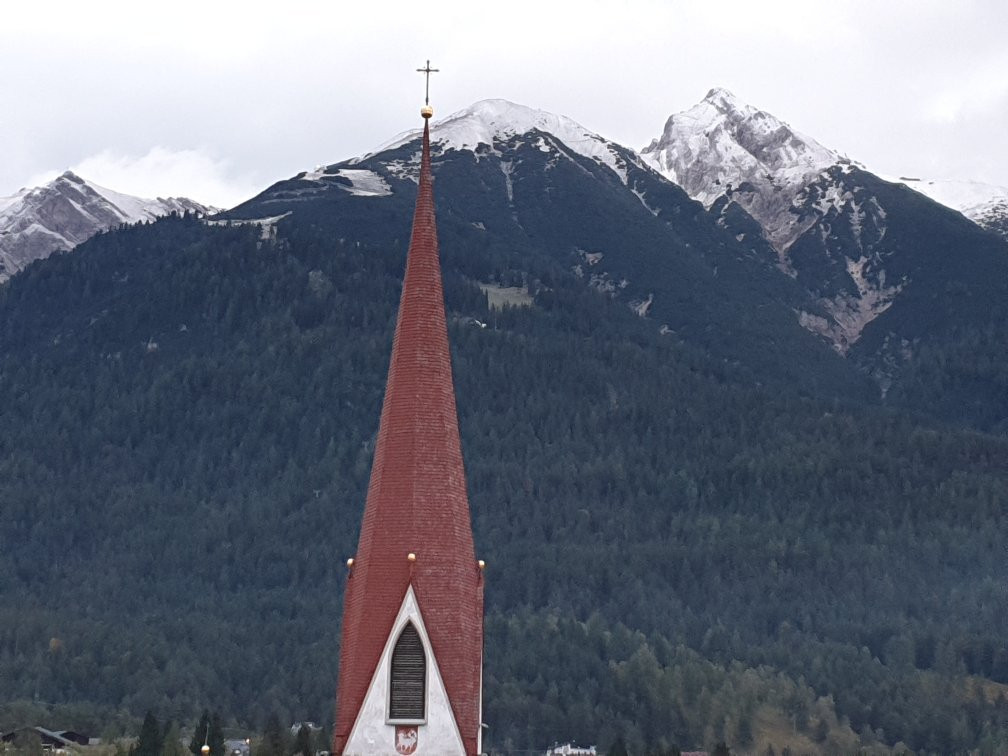 Parish Church Of St. Oswald景点图片