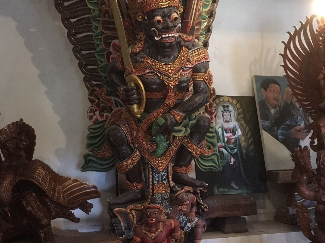 Gallery Ada Garuda-德格拉朗必去景点