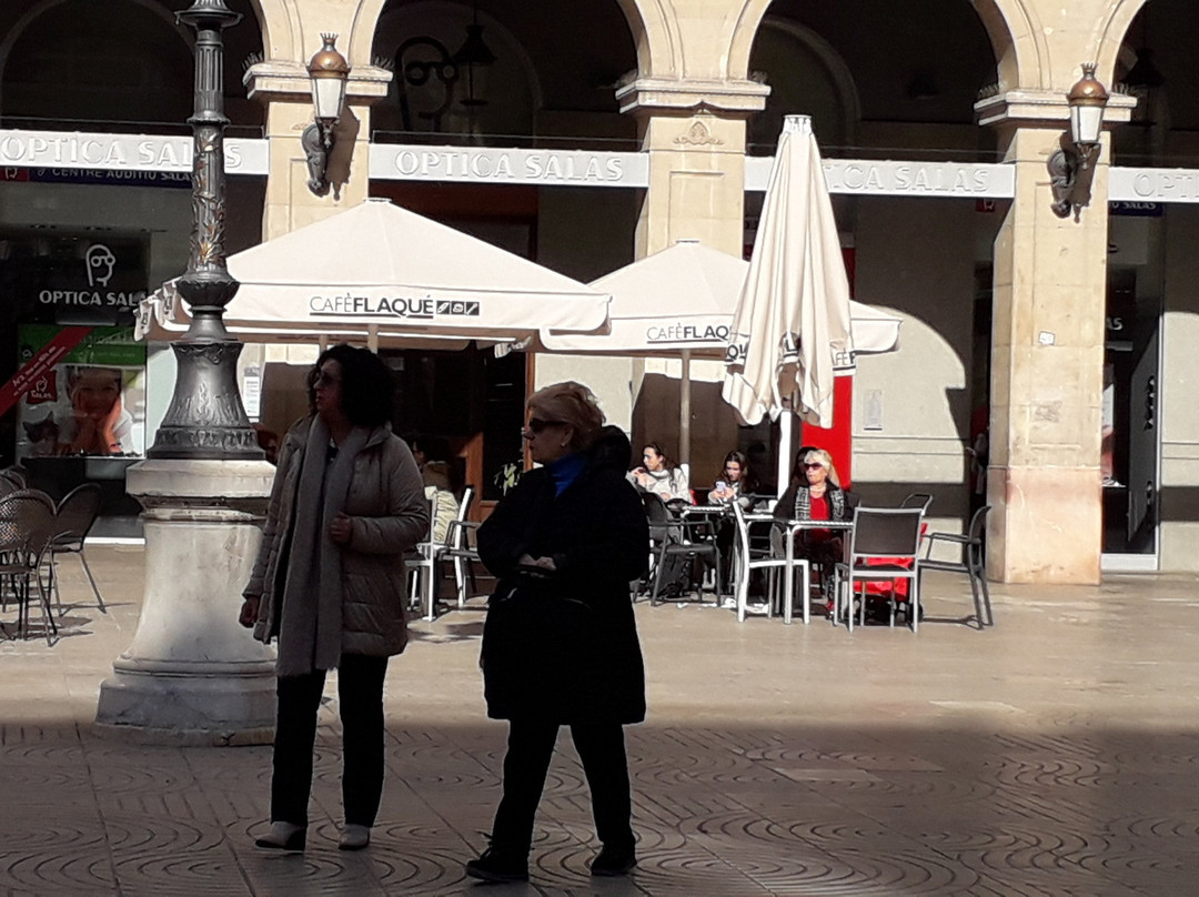 Plaça de Prim-雷乌斯必去景点