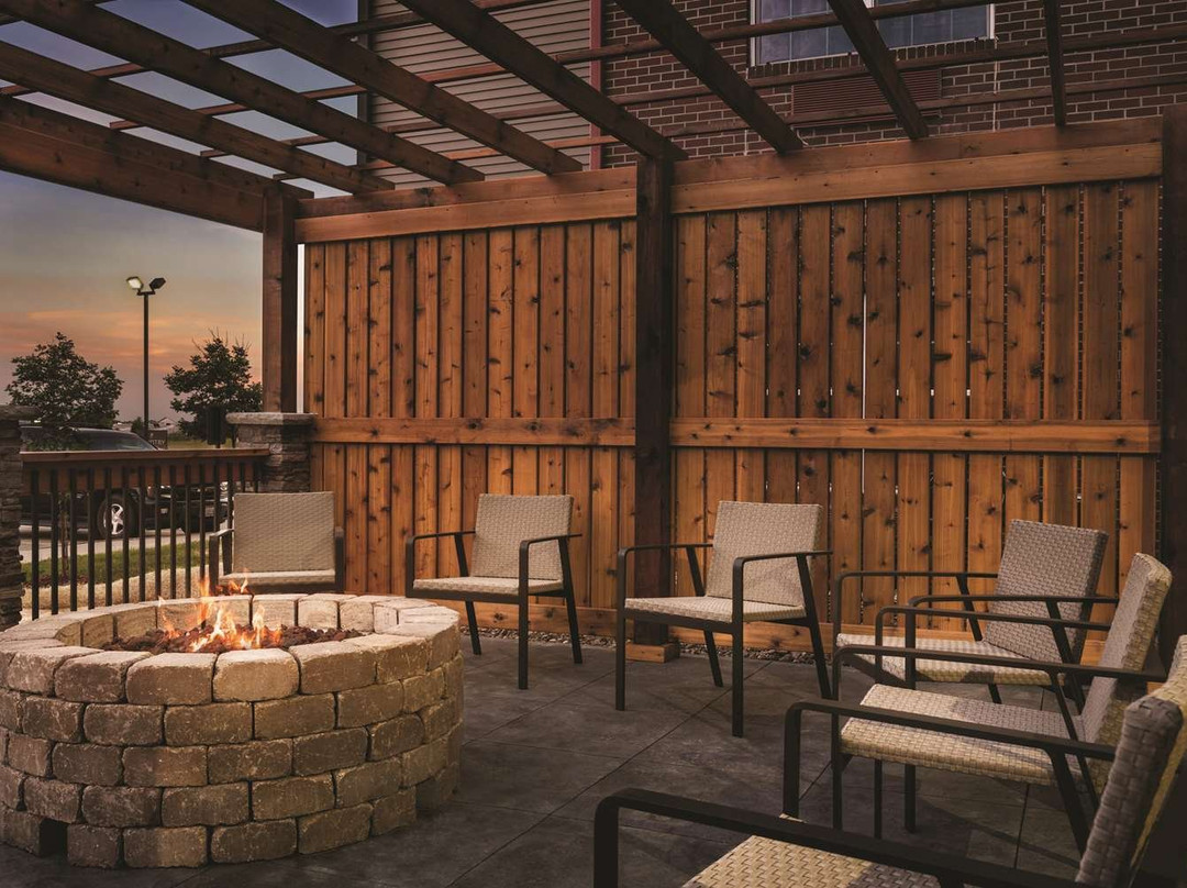 Country Inn & Suites by Radisson, Coralville, IA主图