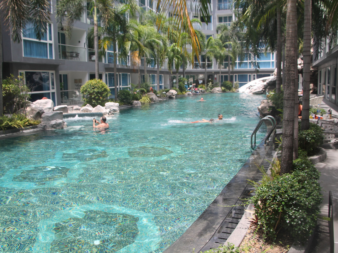 Azure Hotel Pattaya主图