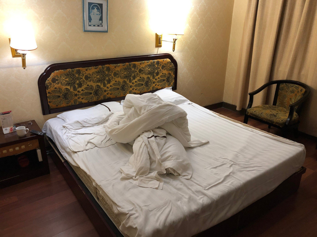 顺峰大酒店主图