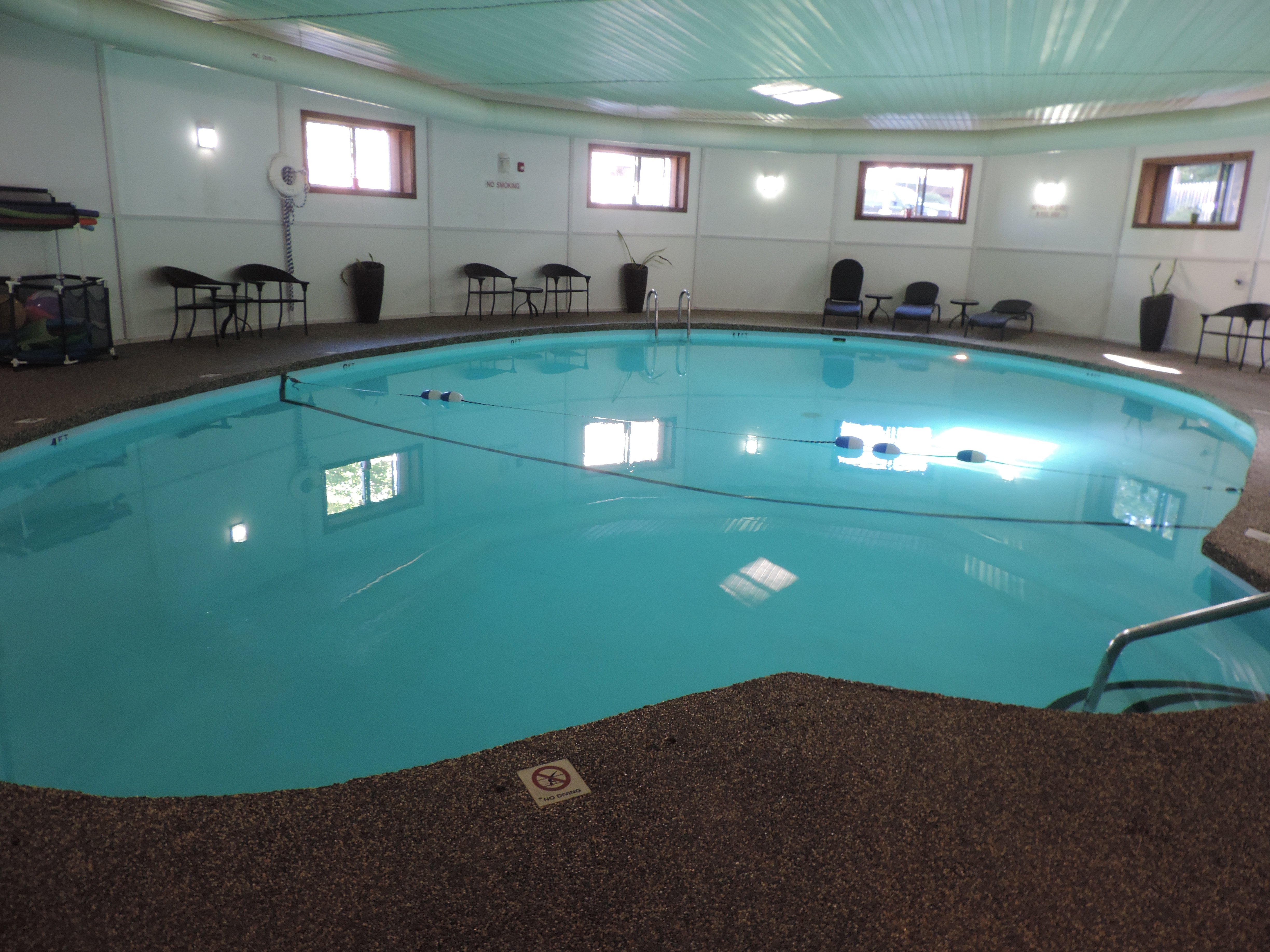 Best Western Plus Traverse City-泳池