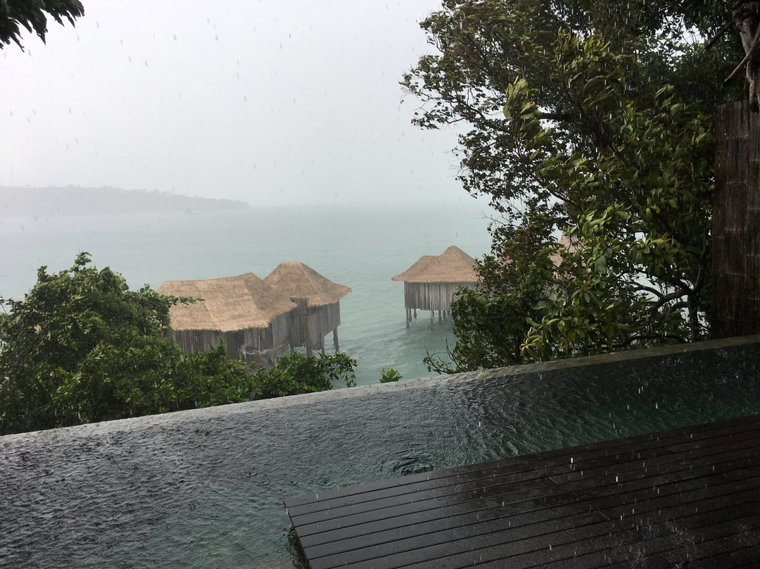 颂萨私人岛屿酒店主图