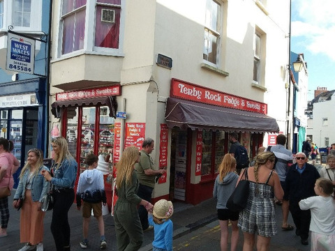 Tenby Rock and Fudge-腾比必去景点