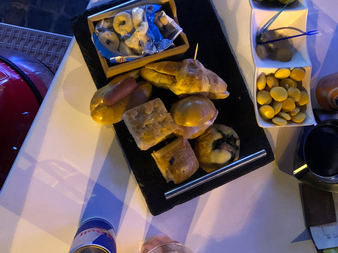 Mon Blanc Retro Caffe-Santa Maria la Carita必去景点