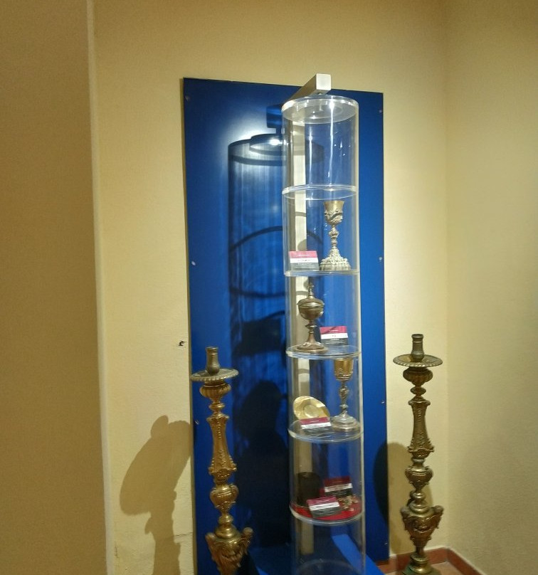 Museo Diocesano Di Arte Sacra Di Squillace-Squillace必去景点