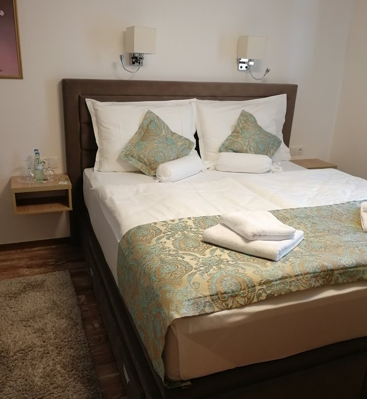 蒂弗尼酒店主图