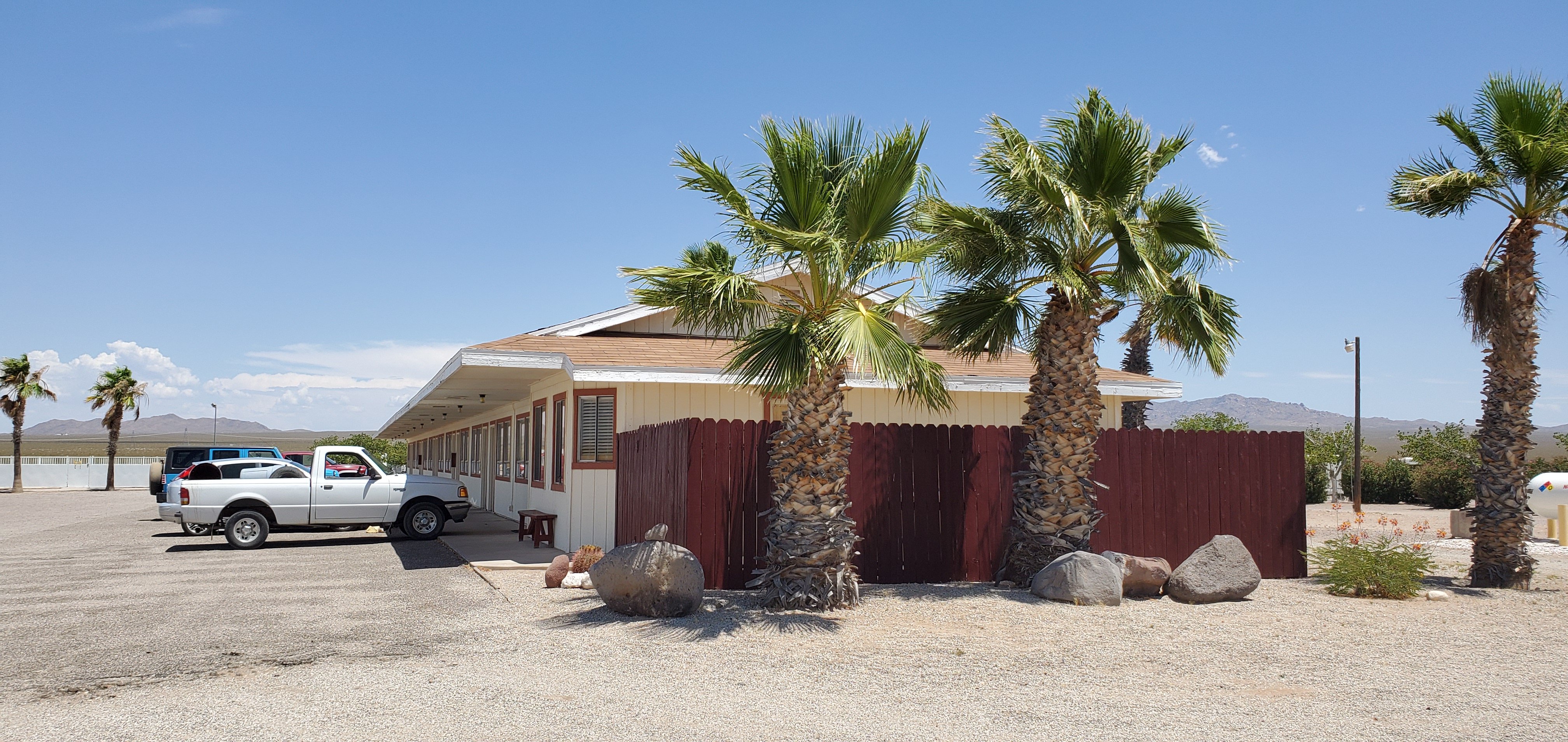 Blue Sky Motel-官方