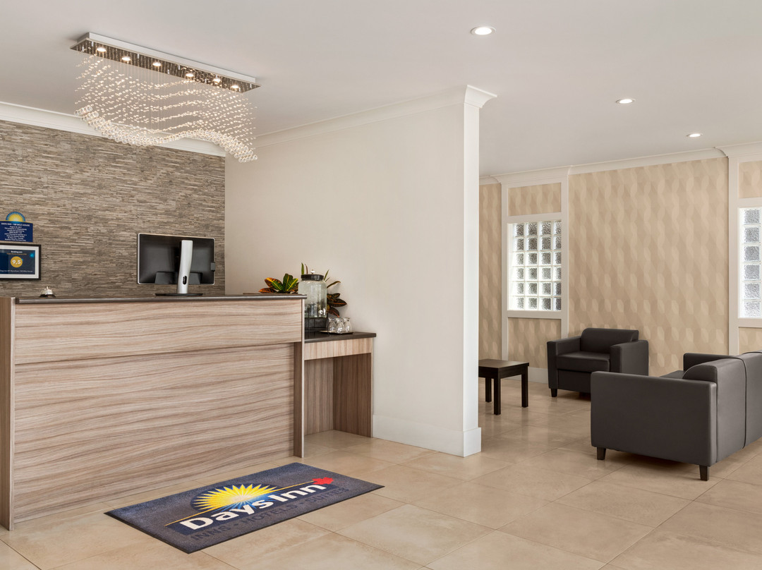 Days Inn by Wyndham 100 Mile House主图