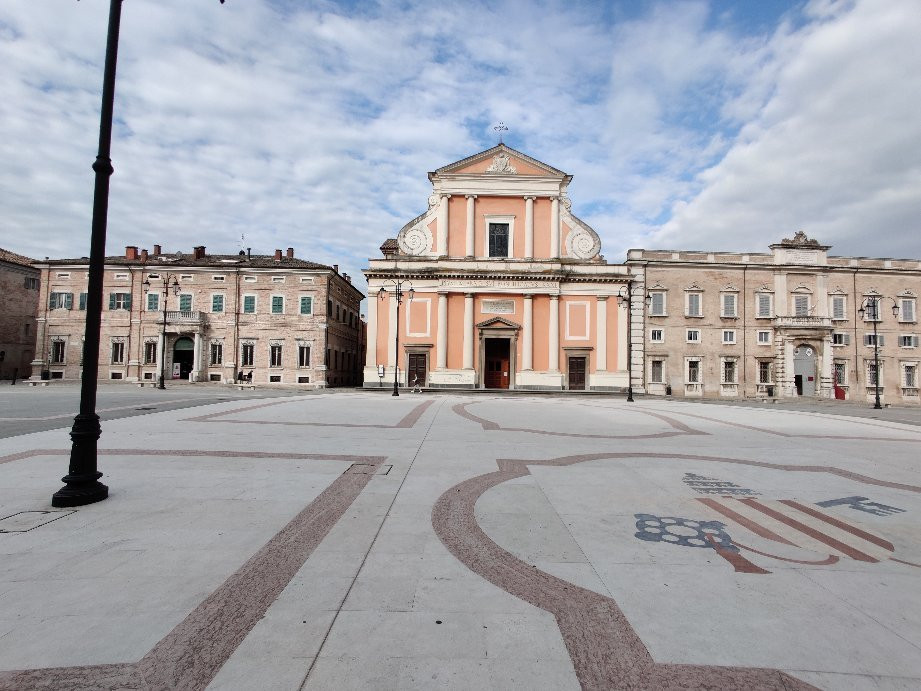 Piazza Garibaldi di Senigallia-塞尼加利亚必去景点