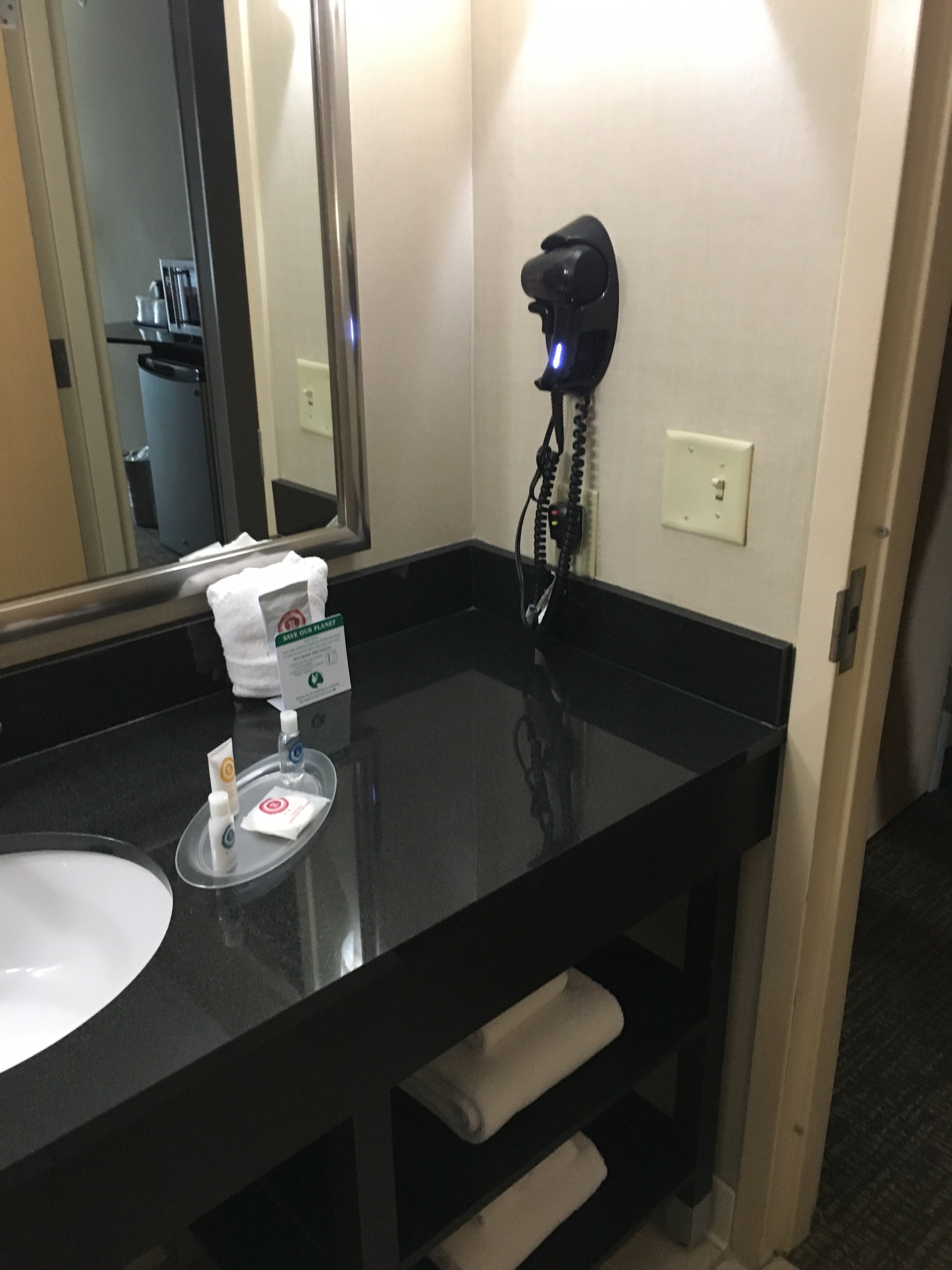 Comfort Suites Bentonville-浴室