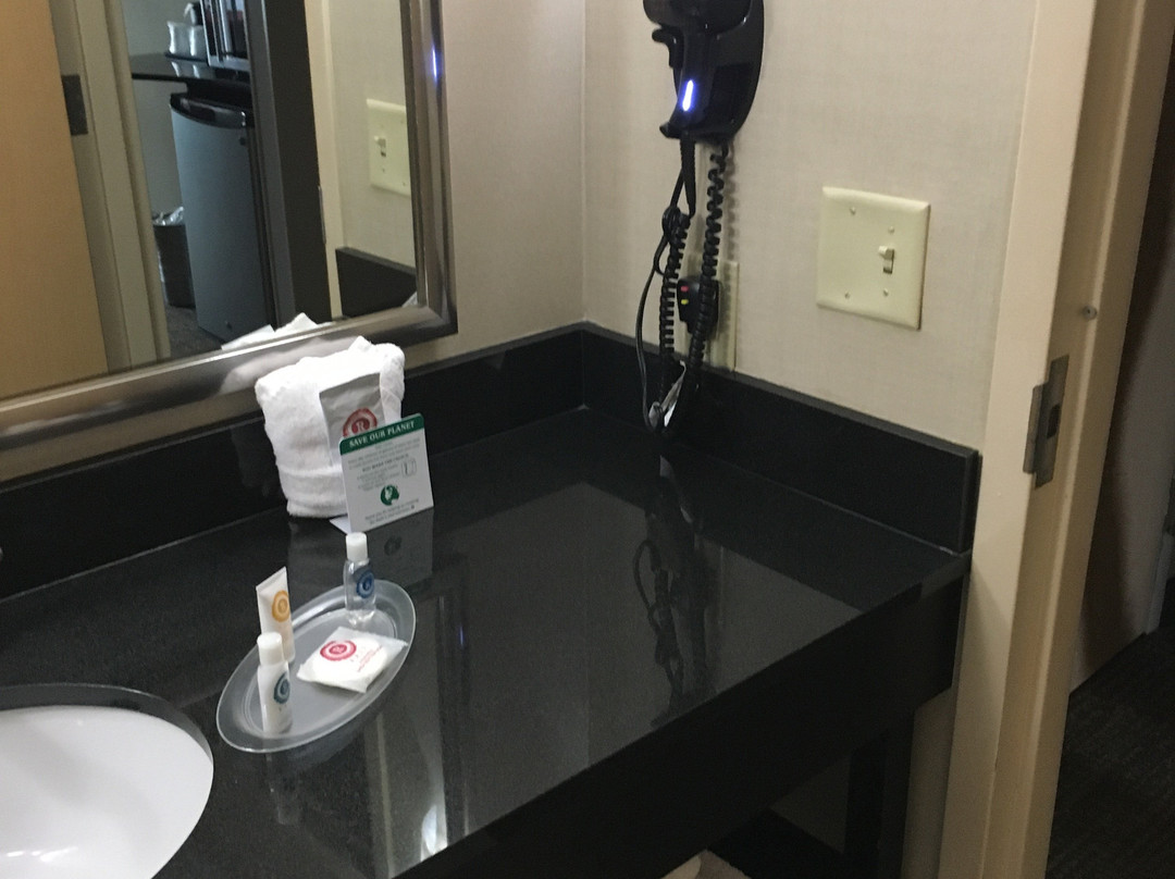 Comfort Suites Bentonville主图