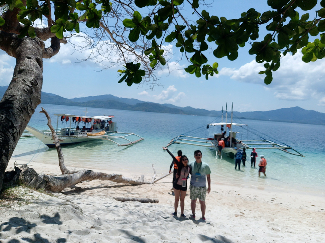 Pinabuyutan island景点图片
