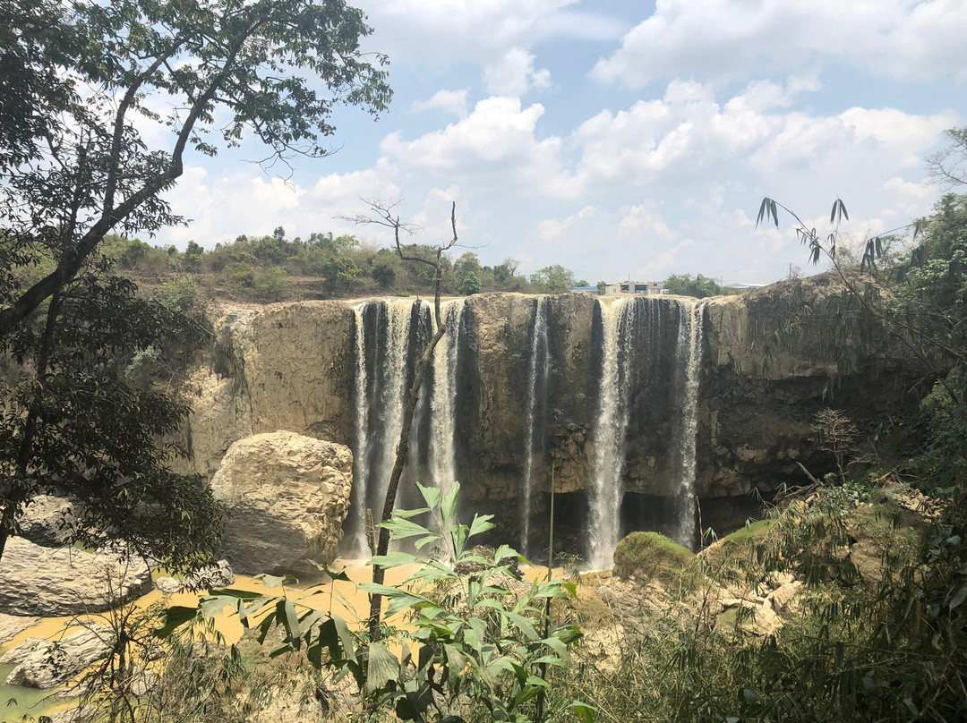 Bao Dai Waterfall (Thac Bao Dai)景点图片