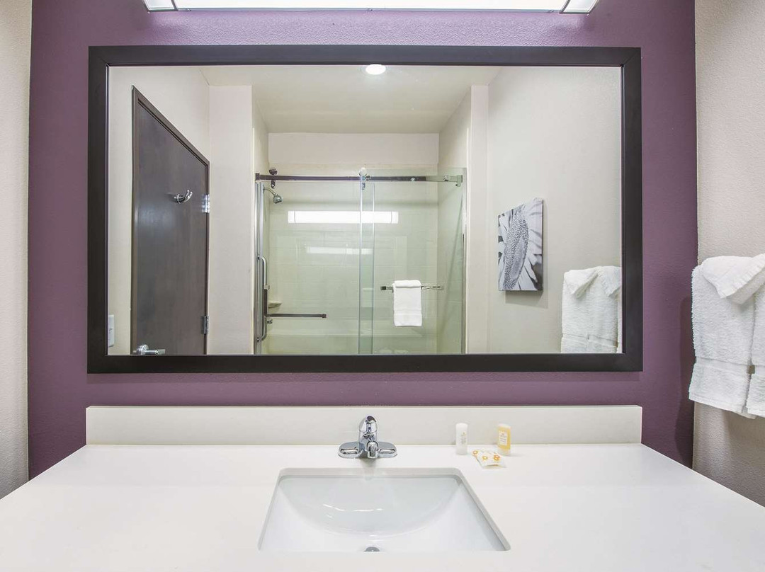 La Quinta Inn & Suites by Wyndham Enid主图