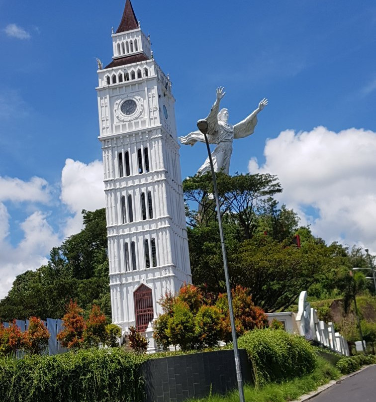 Christ Blessing景点图片