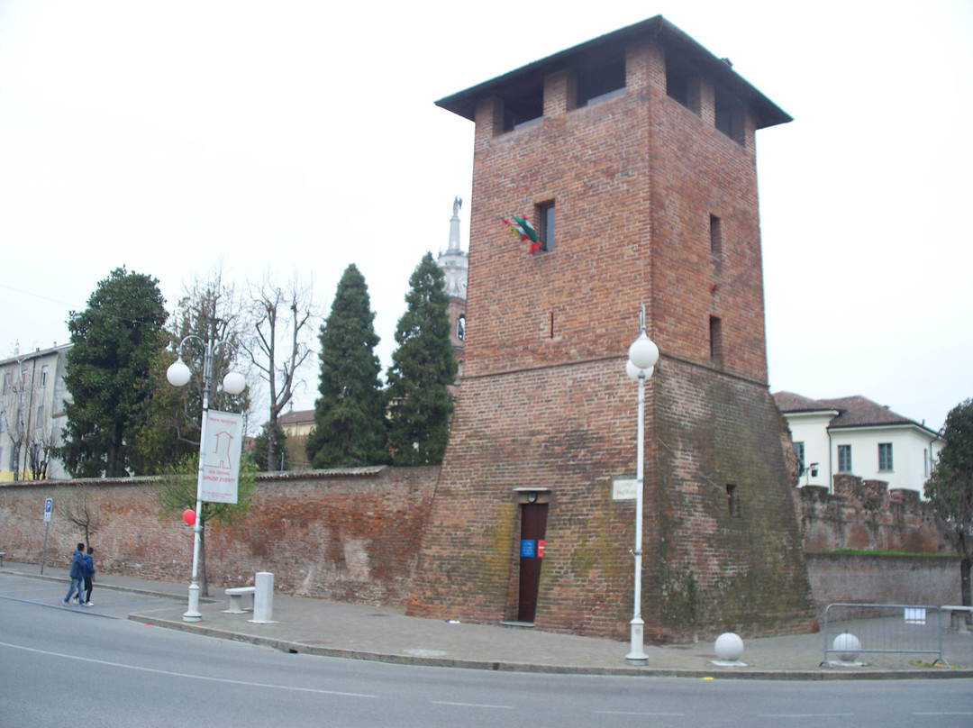 Mura spagnole e Torre della Girona景点图片