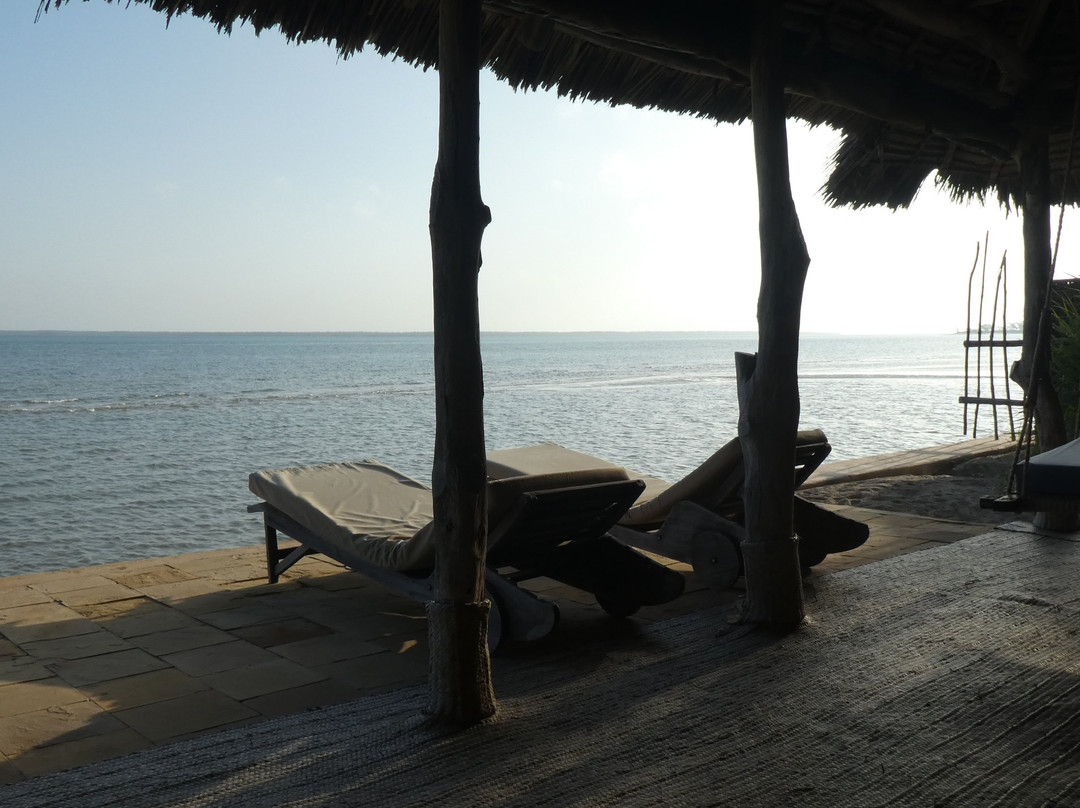 Manda Bay Hotel主图