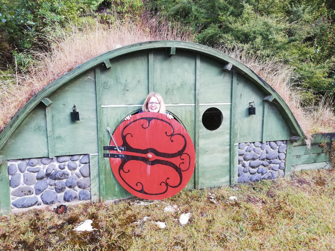 Within The Bays主图