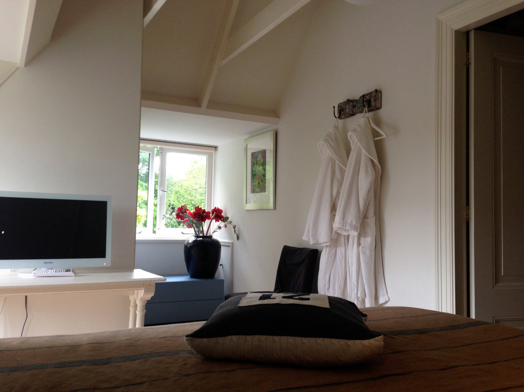 Room One-Twenty-One主图