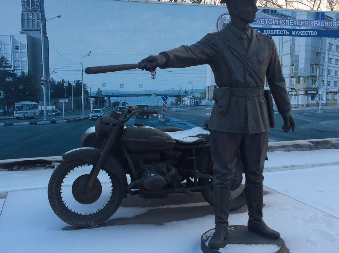 Monument to the Inspector of Traffic Police景点图片