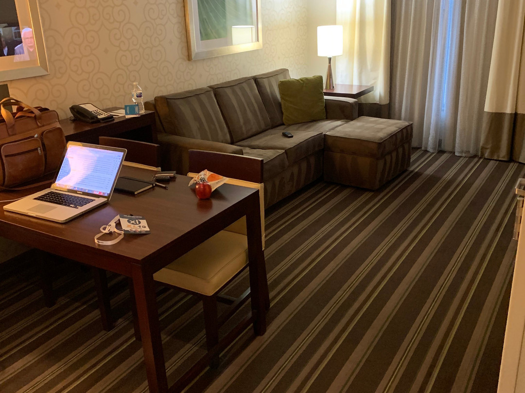 Embassy Suites by Hilton Savannah Airport主图