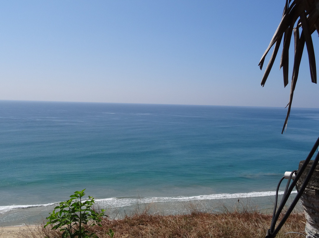 Blooming Bay - Clifftop Beach Resort主图