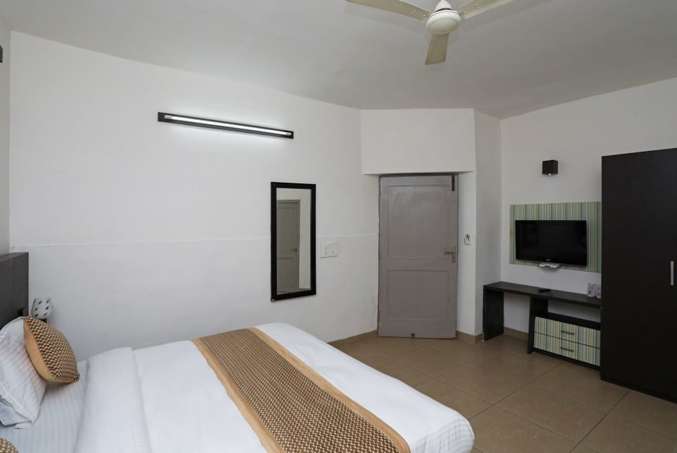 Rudraksh Hotel主图