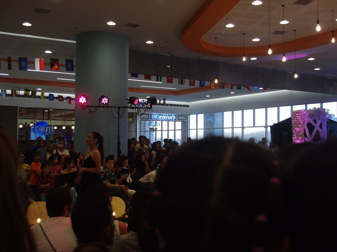 SM City-雷加斯皮必去景点