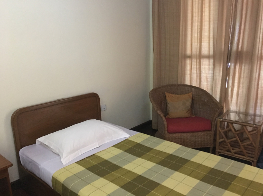 Golden Sunrise Hotel主图