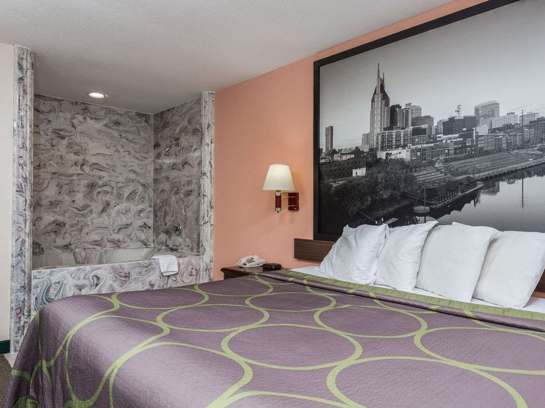 迪克森速8酒店主图