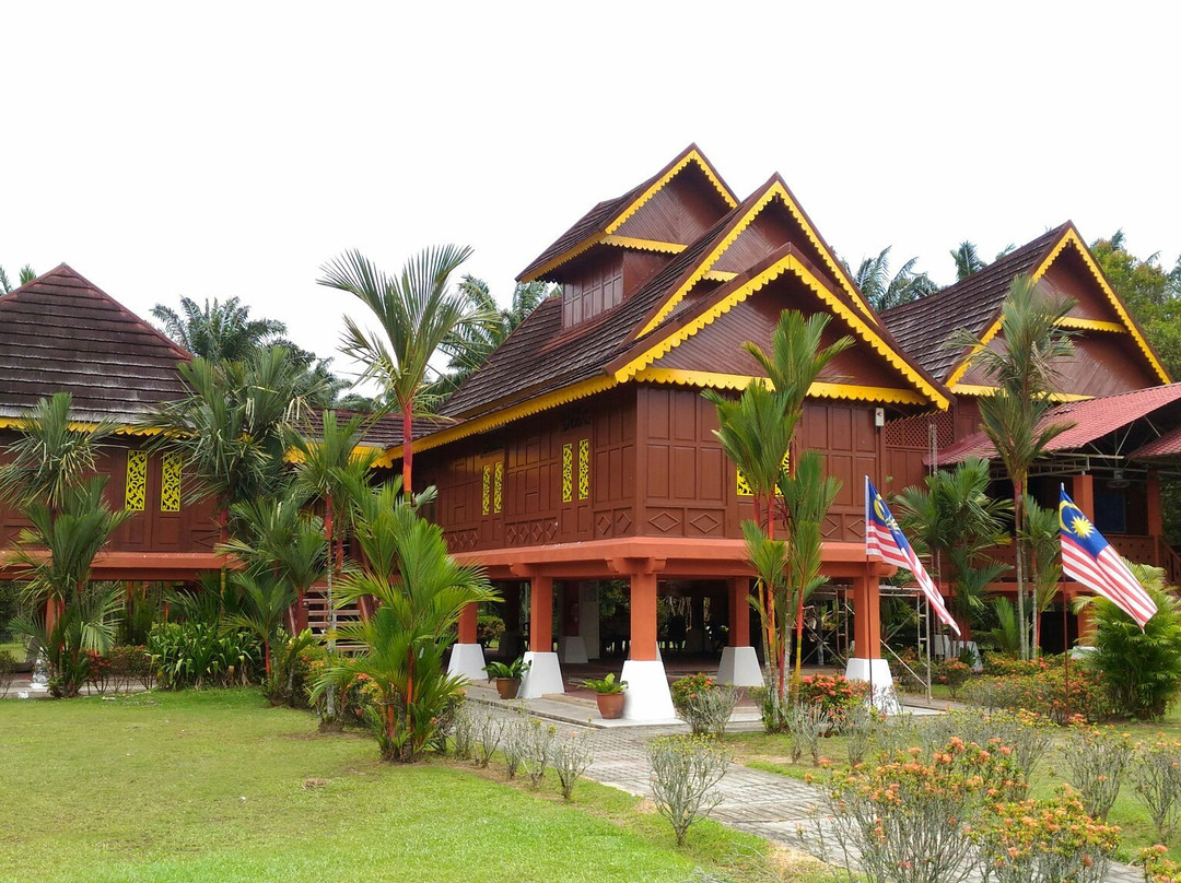 Muzium Rembau (Replika Istana Raja Melewar)景点图片