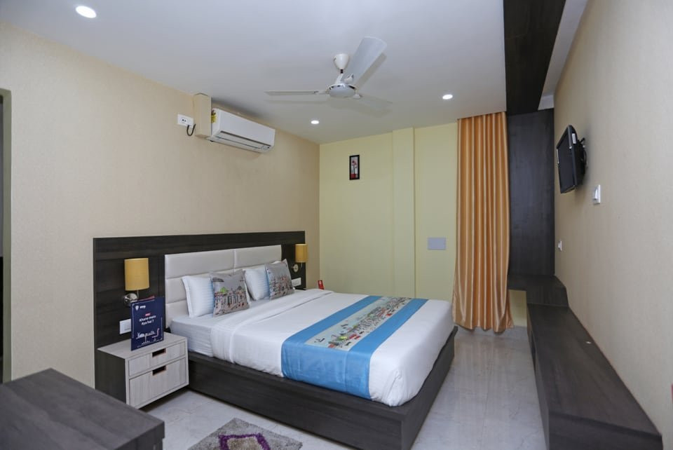 OYO 6709 Hotel L N International主图