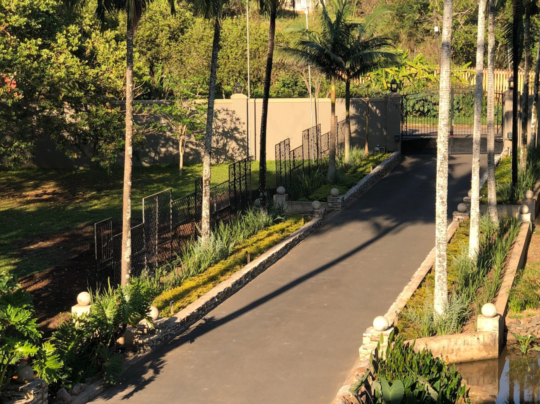 2 on Valley Villa主图