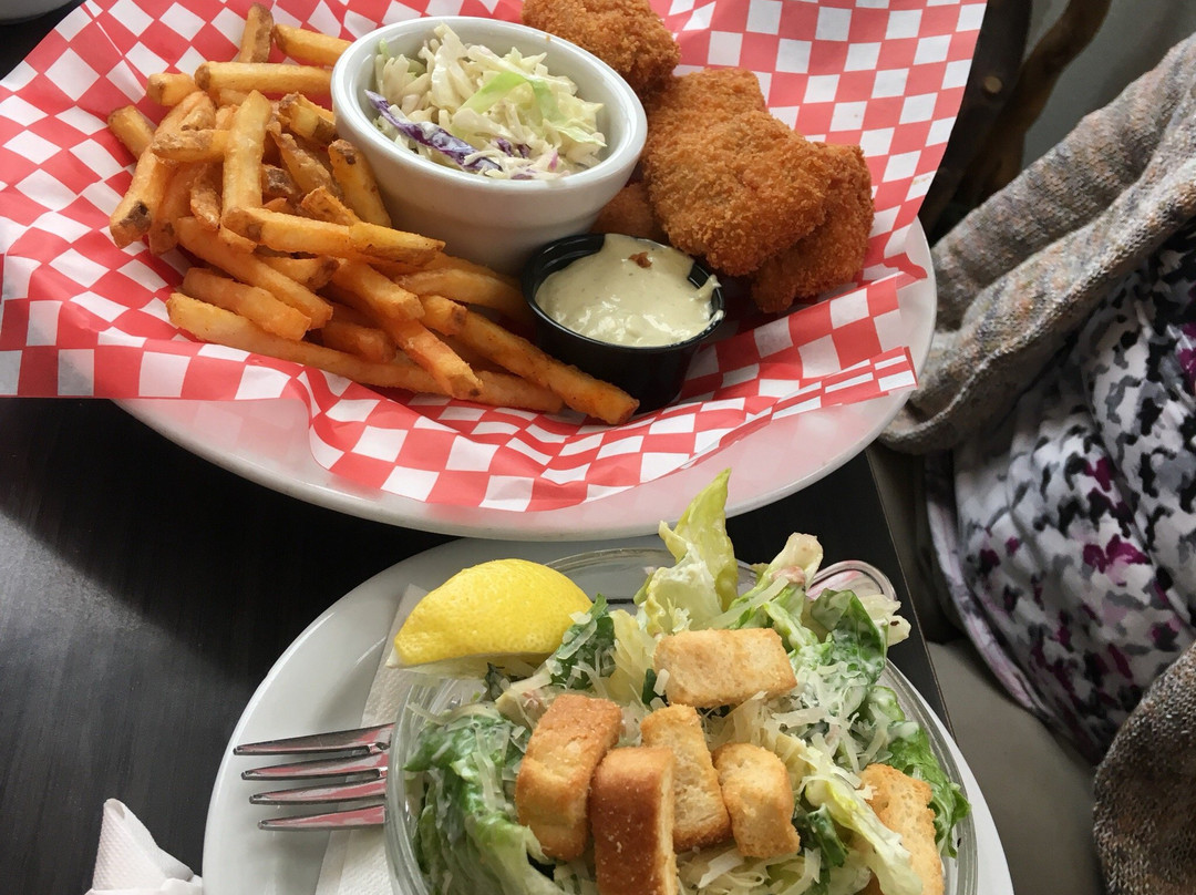 Twin Butte餐馆和美食-Heritage Inn