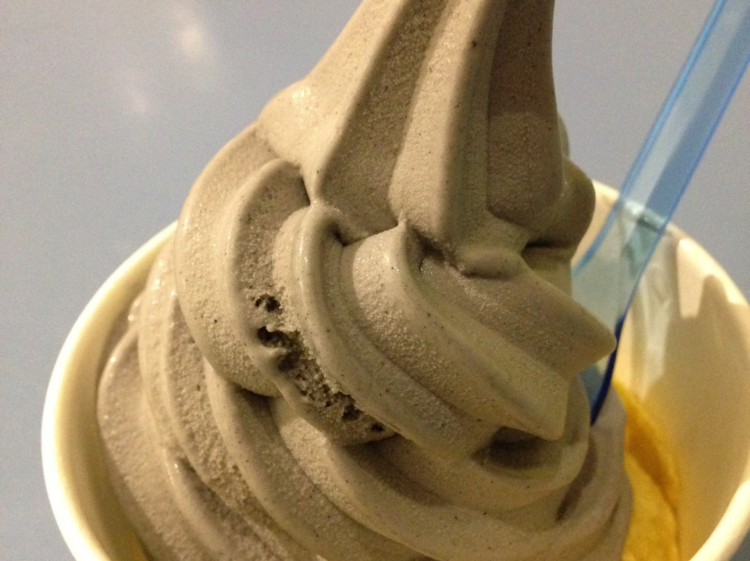 Fourspoons Dessert Cafe