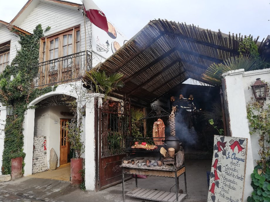 Pomaire餐馆和美食-La Chingana