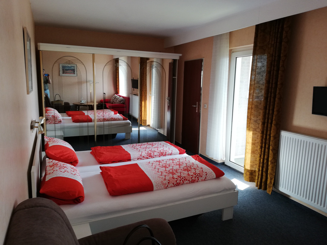 Apelern酒店住宿-Hotelpension Am Thermalbad