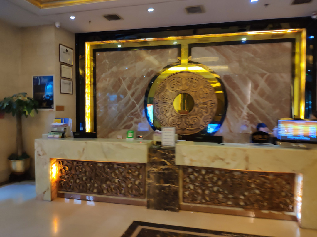 元和世纪酒店主图