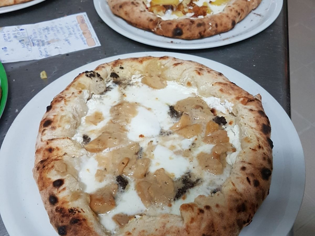 San Donato di Lecce餐馆和美食-Pizzeria Noël