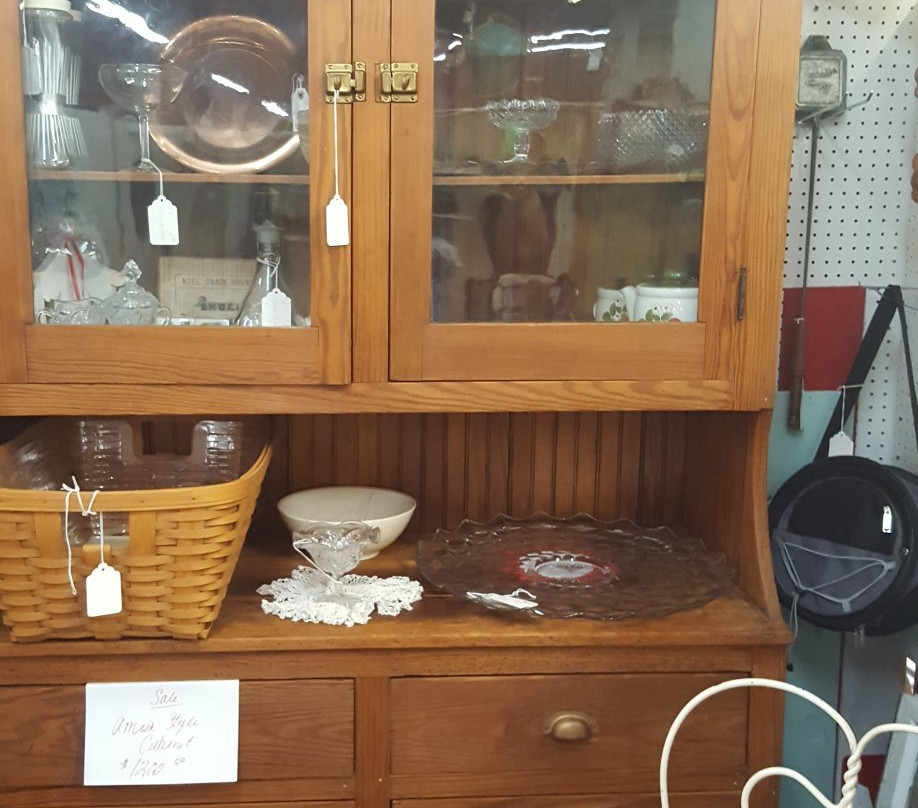 Treasure Aisles Antique Mall景点图片