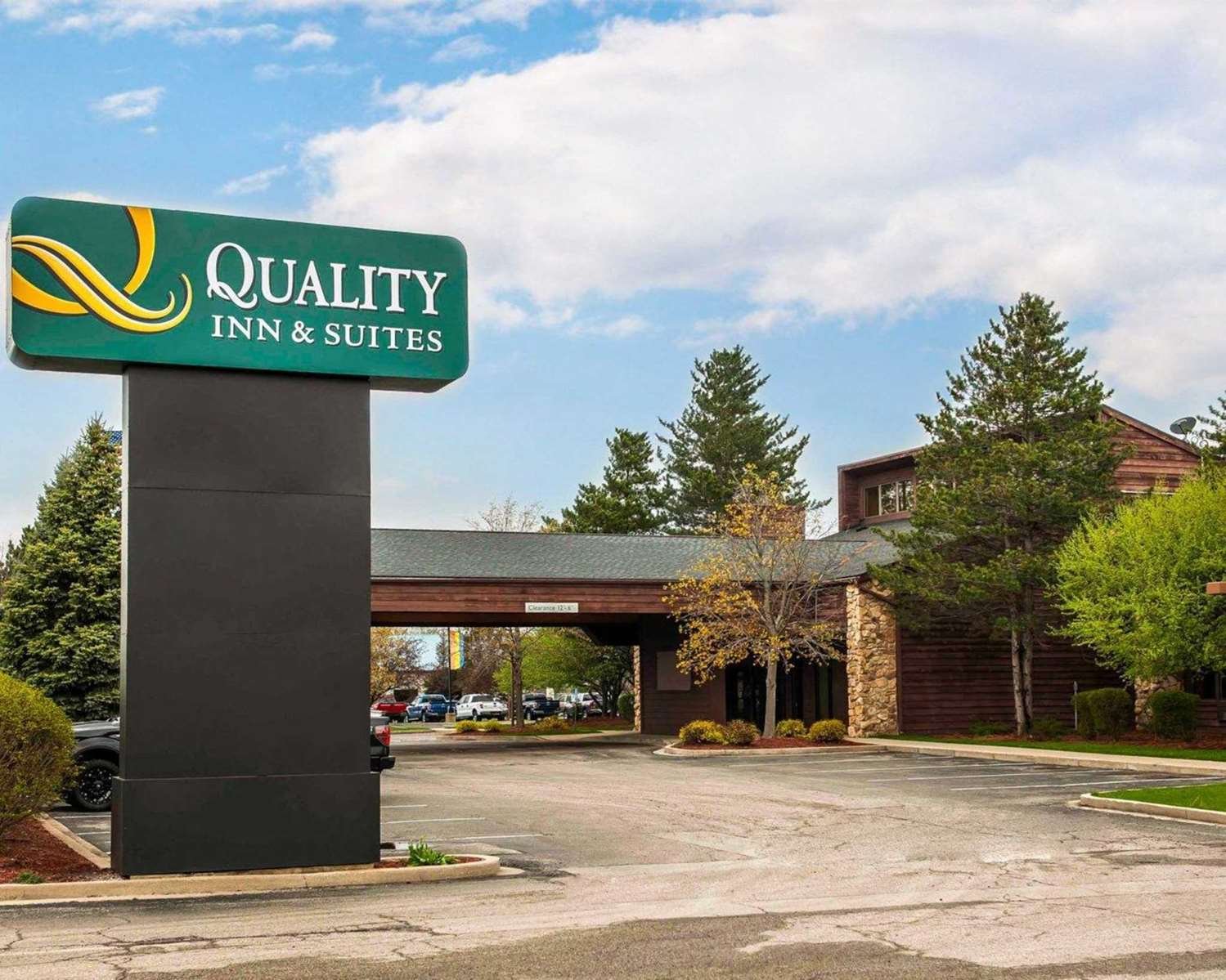 Quality Inn & Suites-官方