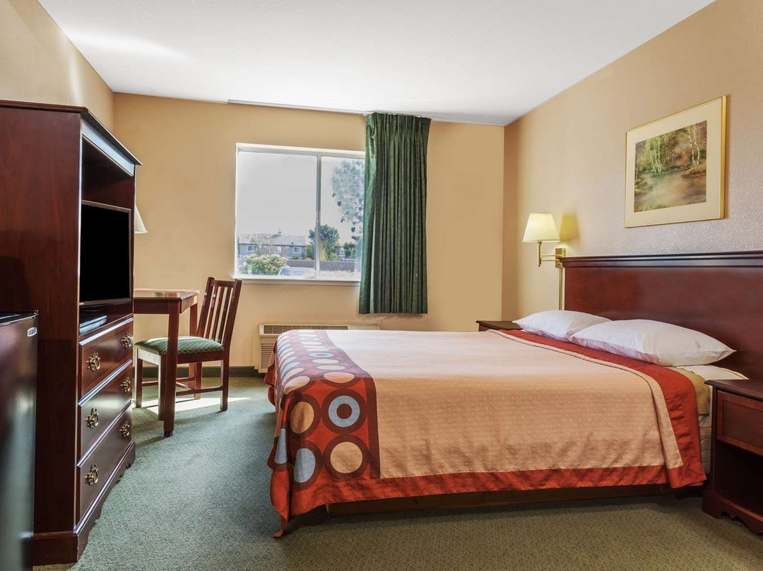 Super 8 by Wyndham Dixon/UC Davis主图