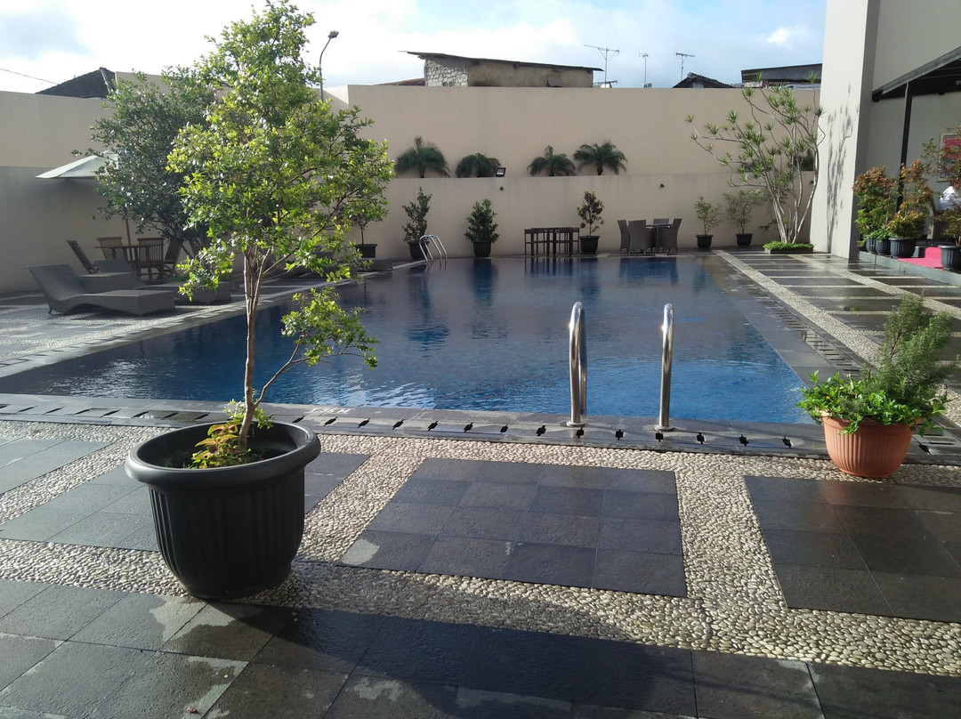 Horison Hotel Sukabumi主图