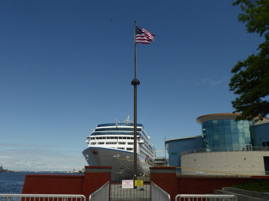 Armed Forces Memorial-诺福克必去景点
